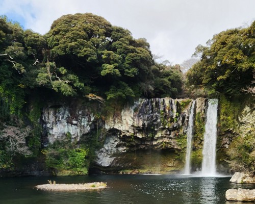 Cheonjiyeon Waterfall