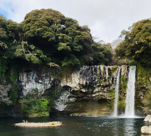 Cheonjiyeon Waterfall