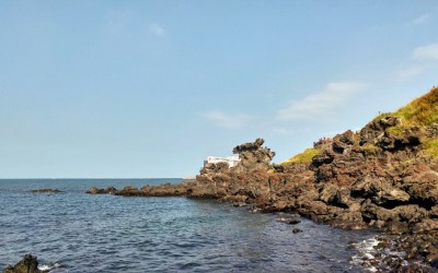 Yongduam Rock
