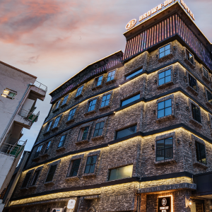 Daegu Dongseongro Brown Dot