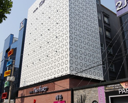 Hotel Two Heart