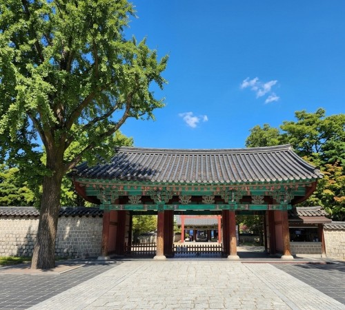 Gyeonggijeon Hall